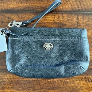 COACH Park Leather Medium Wristlet Black F49472
